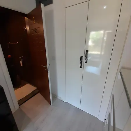 Lägenhet New 2 Mida With Furniture Slăntjev Brjag